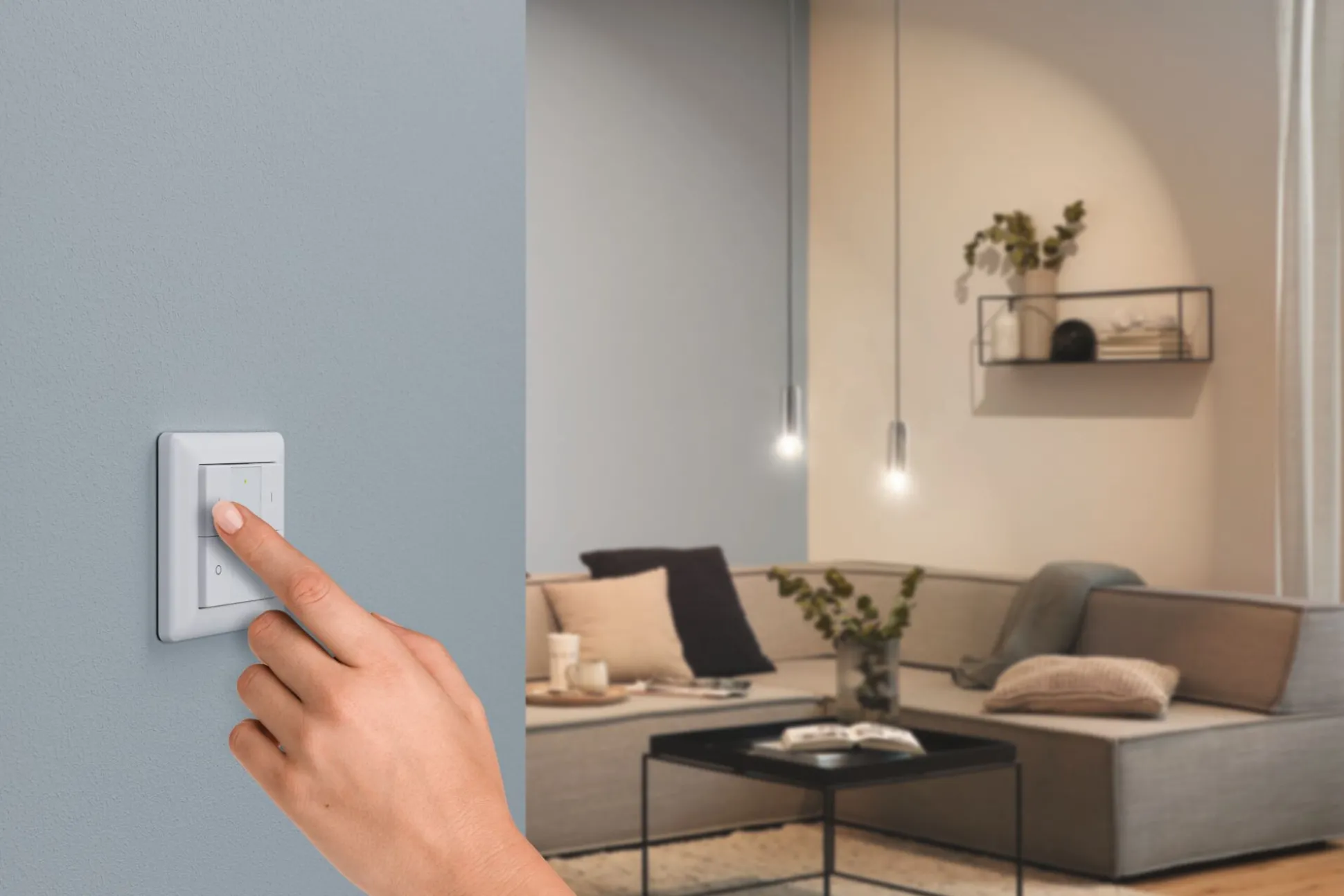 Preisattraktives Starterset Smart Home Zigbee 3.0 - LED Birne Filament G95 RGBW + Gateway + Schalter